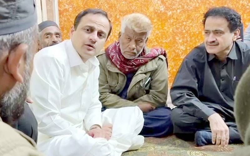  میئرکراچی مرتضیٰ وہاب کا سانحہ گل پلازہ کے متاثرین کے گھروں کا دورہ  