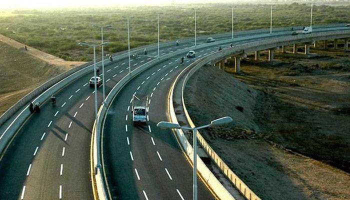 ہائی ٹرانسمیشن لائن کی مرمت کیلئے موٹروے کا اہم حصہ بند کردیا گیا