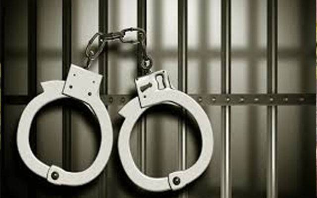 لاہور ؛ آتشی اسلحہ سپلائی کرنے والے 2 ڈیلر گرفتار