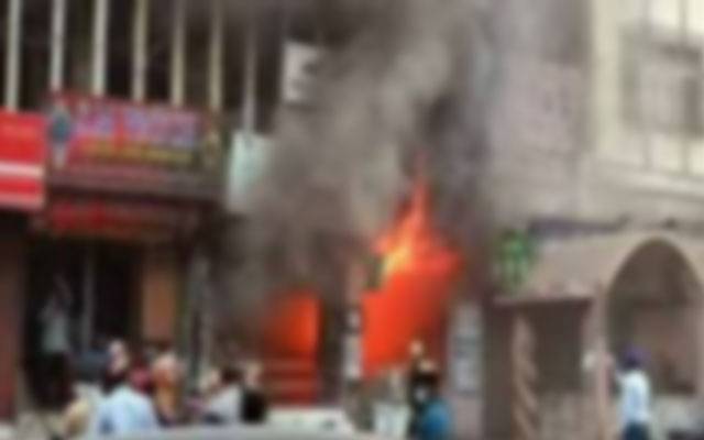 شادمان؛ ٹولنٹن مارکیٹ میں لگی آگ پر ریسکیو ٹیموں نے قابو پالیا 