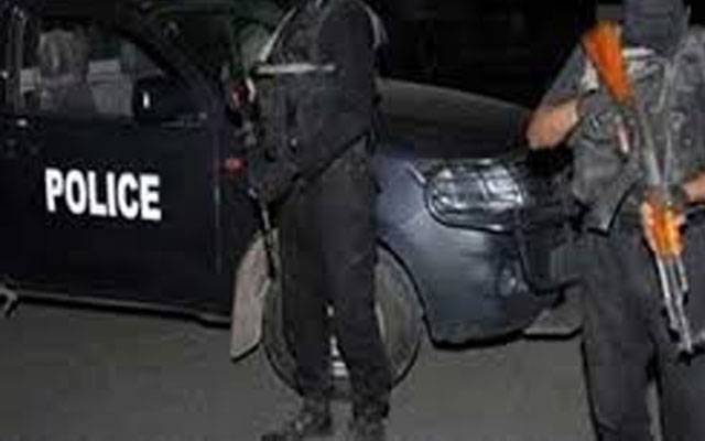 بنوں: پولیس موبائل وین پر حملہ، فائرنگ کے تبادلے میں 2 دہشتگرد جہنم واصل 