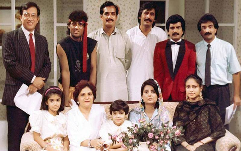 معروف اداکار انتقال کرگئے