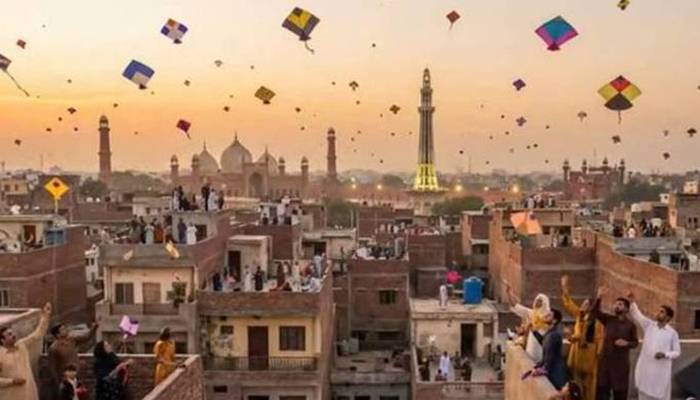 لاہور میں بسنت 2026 کیلئے 12 نکاتی حفاظتی ضابطہ اخلاق، چھتوں پر اجازت نامہ لازمی