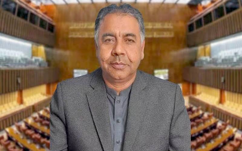 چیئرمین سینیٹ نے سیف اللہ ابڑو کے خلاف نااہلی ریفرنس خارج کر دیا