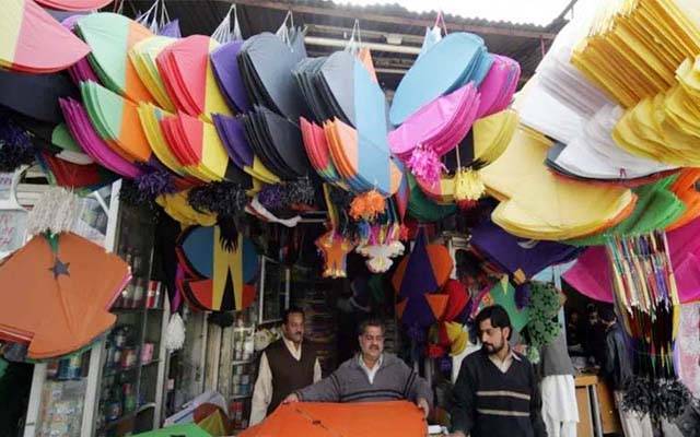 بسنت کے موقع پر ڈور اور پتنگ کی قیمتیں مناسب رکھنے کیلئے ضلعی انتطامیہ کا اہم اقدام 