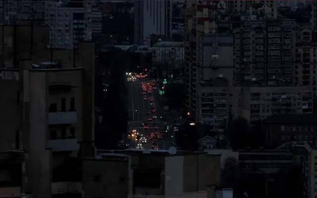 یوکرین میں بجلی کا بڑا بریک ڈاؤن، اہم شہر تاریکی میں ڈوب گئے
