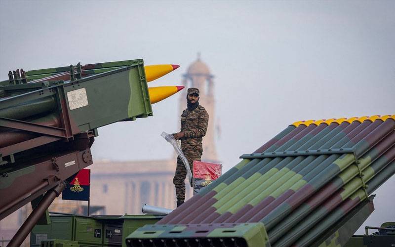  پاکستان کا خوف: بھارت کے دفاعی بجٹ میں 1000ارب سےزائد کا اضافہ
