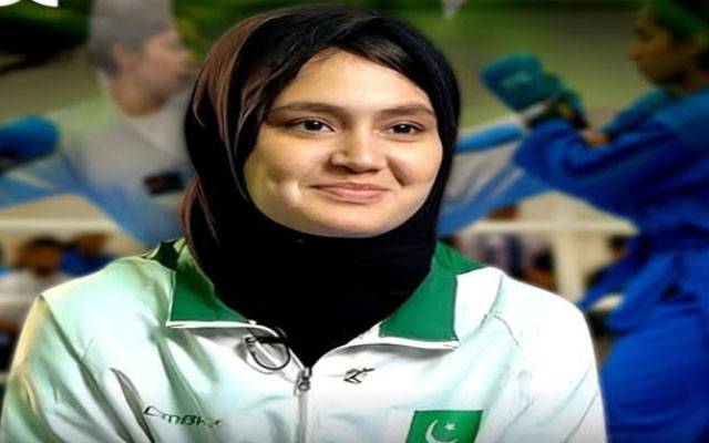 سوات کی 14 سالہ تائیکوانڈو اسٹار عائشہ ایاز کو 3 لاکھ روپے کا انعام