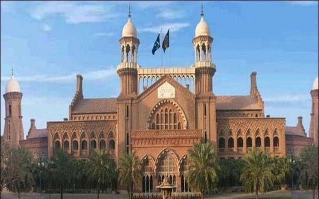 لاہور ہائیکورٹ: پتنگوں پر تصاویر چھاپنے اور بعض گانوں پر عائد پابندی کیخلاف دائر درخواست پر سماعت
