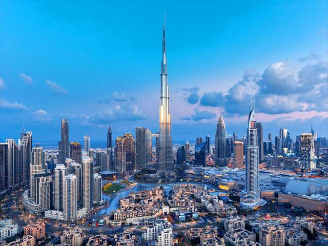 پاکستانیوں کیلئے یو اے ای نے جلد ورک ویزےجاری کرنے کا اعلان کردیا