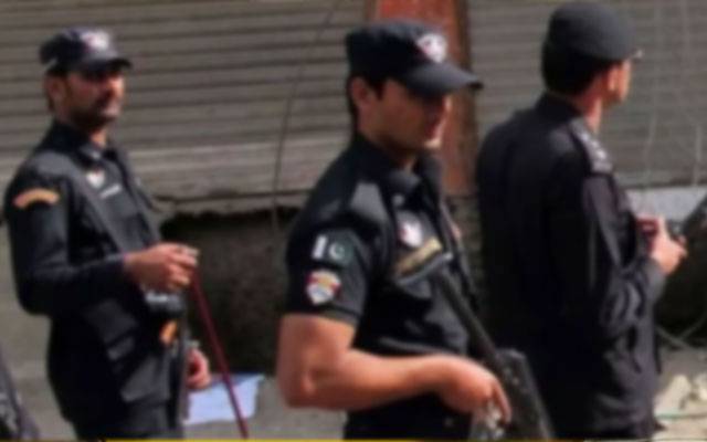 بنوں: پولیس سے فائرنگ کے تبادلے میں 3 دہشتگرد واصلِ جہنم 