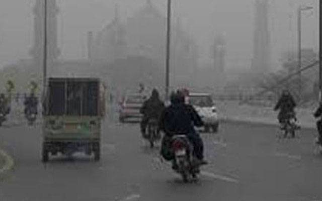 سرد ہواؤں سے خنکی برقرار، لاہور آلودہ ترین شہروں میں تیسرے نمبر پر