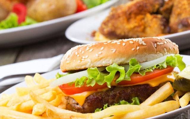 سکولوں میں جنک فوڈ پر پابندی
