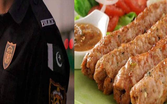کراچی میں پولیس اہلکار کو مفت کباب اور مچھلی کھانا بھاری پڑ گیا