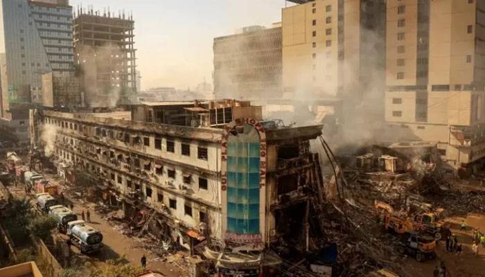 سانحہ گل پلازہ: جوڈیشل کمیشن نے جاں بحق افراد کے ورثا سے ملاقاتیں شروع کردیں