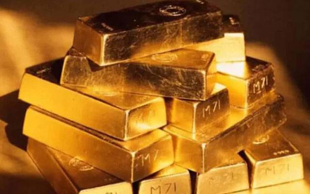 علامہ اقبال انٹرنیشنل ایئرپورٹ پر مسافر کی جرابوں سے سونے کی 18 اینٹیں برآمد