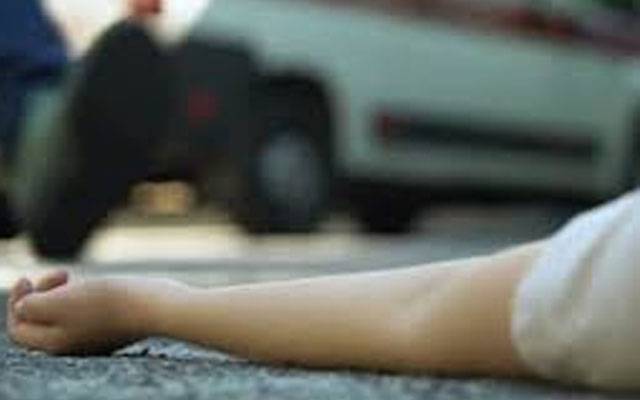  چاند میری کالج روڈ سے کمسن بچے کی لاش برآمد , لاش کو ہسپتال منتقل کر دیا گیا