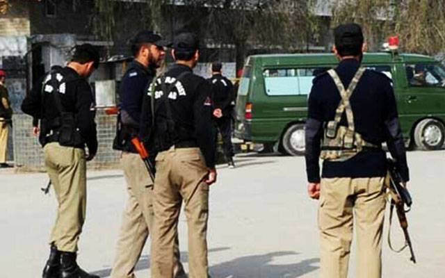 ڈیرہ اسماعیل خان:دہشتگردوں کا تھانہ یارک اور کسٹم آفس پر حملہ،2اہلکار شہید، 2زخمی