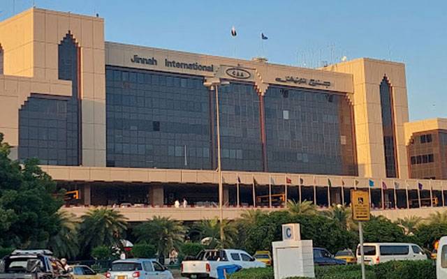 کراچی ایئر پورٹ پر دبئی سے آئی خاتون سے 6 کلو چاندی کے بسکٹ برآمد