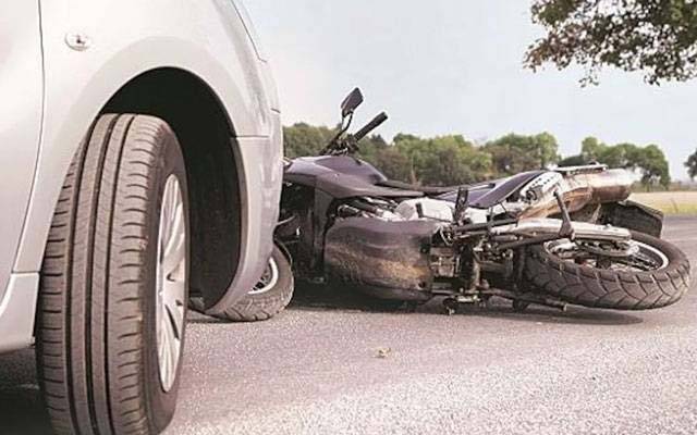  لاہور میں 232 ٹریفک حادثات؛ 10 سالہ بچی سمیت 2 افراد جاں بحق 291 زخمی 