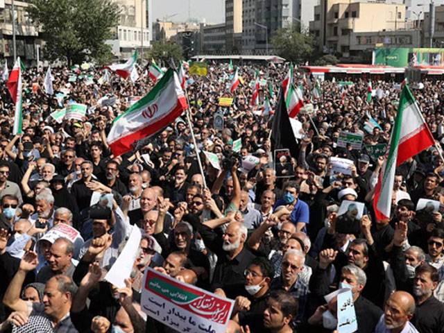 ایران میں احتجاجی تحریک میں شدت, مظاہرین اور فورسز میں جھڑپ