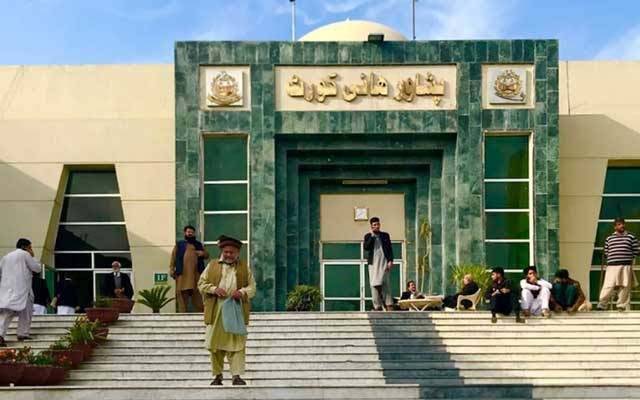 توہین عدالت ؛ خاتون جج کے خلاف نازیبا الفاظ پر وکیل کو 6 ماہ قید اور 1 لاکھ روپیہ جرمانہ 