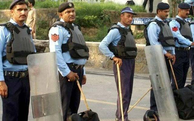 وفاقی دارالحکومت میں ہائی الرٹ, پولیس افسران کی چھٹیاں منسوخ