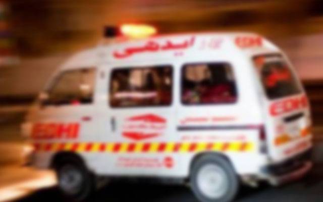 شفیق آباد : خستہ حال مکان کی چھت گرنے سے 7 افراد زخمی 