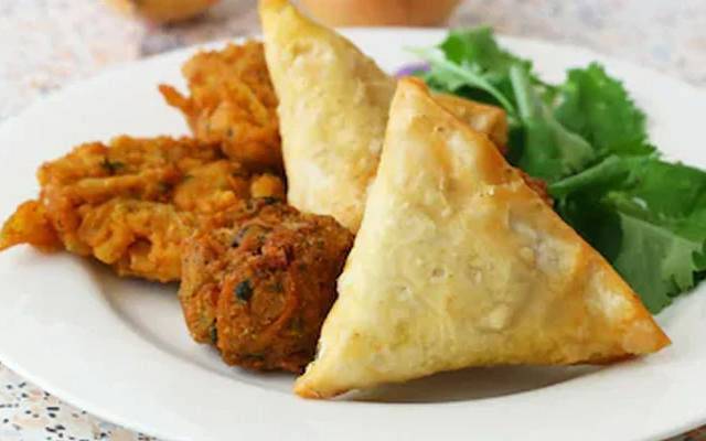 افطاری میں پکوڑوں سموسوں کا استعمال،ماہرین صحت کیا کہتے ہیں؟