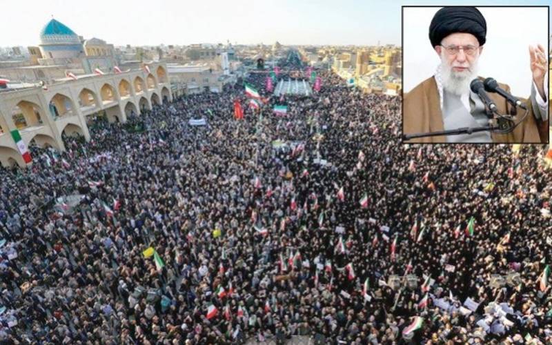ایران میں ہزاروں افراد سڑکوں پر نکل آئے، سپریم لیڈر خامنہ ای کو خراجِ عقیدت