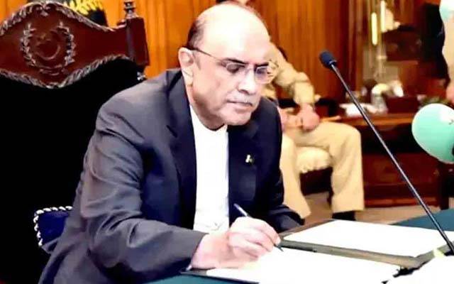 صدر آصف علی زرداری نے متعدد بلوں پر دستخط کر دیے ہیں; کئی سمریاں منظور