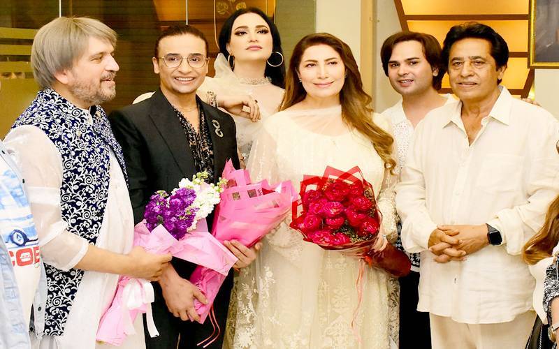 معروف اداکارہ صائمہ نور نے بھی بیوٹی انڈسٹری میں قدم رکھ دیا