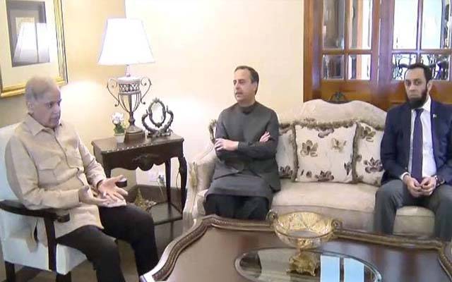 وزیراعظم محمد شہباز شریف کی وزیرِ سمندری امور جنید انوار چوہدری کی رہائش گاہ آمد