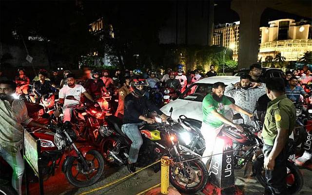 بنگلہ دیش میں ایندھن کی قلت کا خدشہ مسترد، حکومت کا وافر ذخائر کا دعویٰ