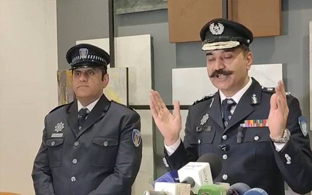 لاہور: شاہراہوں پر جدید ٹریفک پولیسنگ کا نیا دور,ون ایپ اور نئی یونیفارم کا آغاز