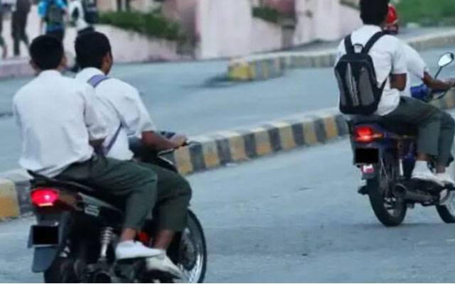 مہنگا پٹرول: سابق صوبائی وزیر ٹرانسپورٹ کی طلبہ کو ریلیف فراہم کرنے کیلئے اہم تجویز