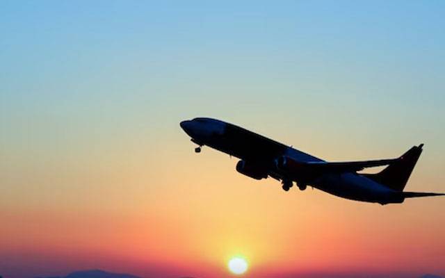 فضائی سفر کرنے والوں کیلئے بری خبر، ایئر لائنز نے کرایوں میں اضافہ کردیا