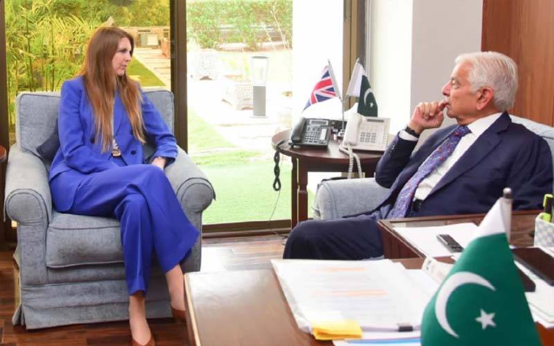  برطانوی ہائی کمشنر کی وزیر دفاع سے ملاقات,دوطرفہ تعلقات کو مزید مربوط کرنے کی خواہش کا اظہار 