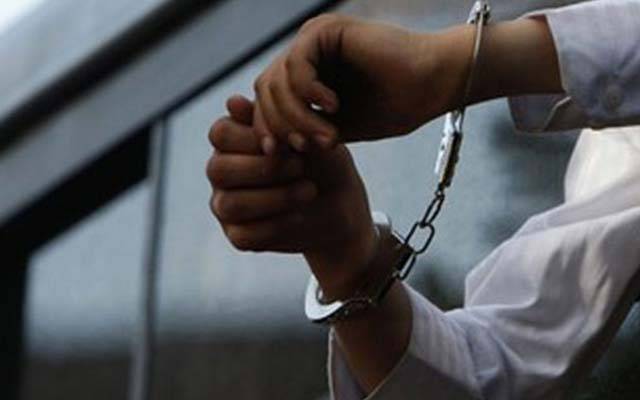 گوالمنڈی پولیس نے منشیات فروشی کا بڑا  نیٹ ورک پکڑ لیا؛ میاں بیوی سمیت 4 ملزم گرفتار