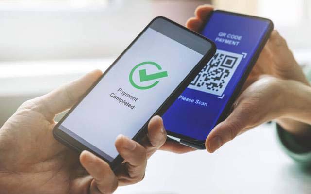لبرٹی مارکیٹ میں کیش لیس مارکیٹ؛ ڈی سی لاہور نے افتتاح کردیا 