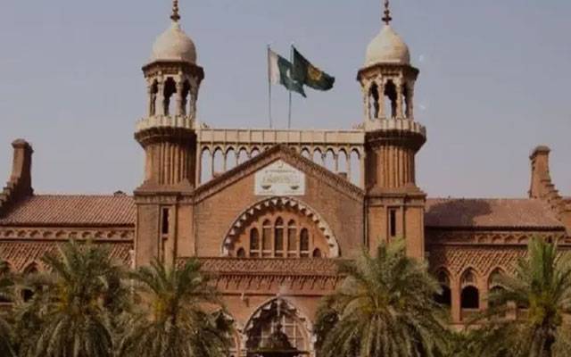 پابندی کے باوجود لاہور میں پتنگ بازی کیخلاف درخواست دائر