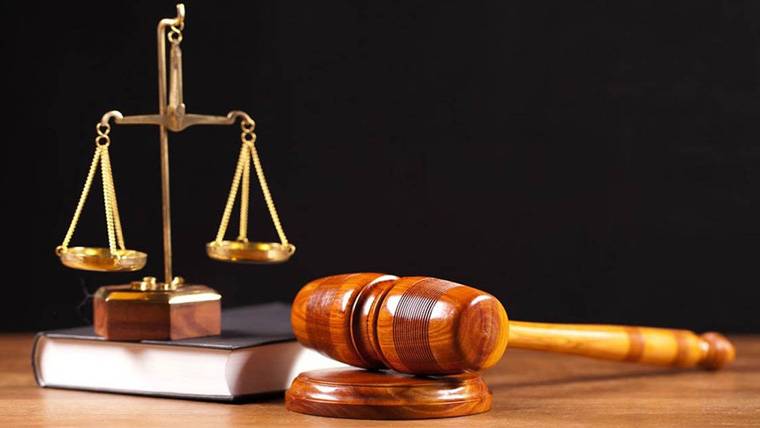عدالت کا پی آئی اے کی ملازمہ کی بحالی کا فیصلہ برقرار رکھنے کا حکم 