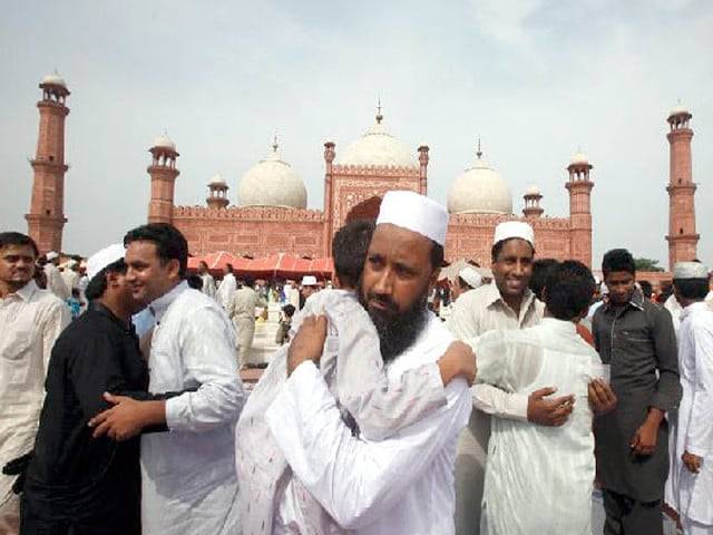 لاہور میں عیدالفطر کے بڑے اجتماعات، مختلف مقامات پر نماز عید عقیدت و احترام سے ادا