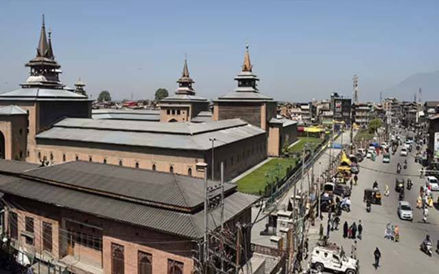 مقبوضہ کشمیر،بھارتی افواج نے شہریوں کو عید کی نماز کیلئے مسجد میں داخل ہونے سے روک دیا