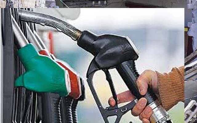 لگژری گاڑیوں کے ہائی اوکٹین فیول پر لیوی بڑھا کر300 روپے فی لیٹر کرنےکا فیصلہ