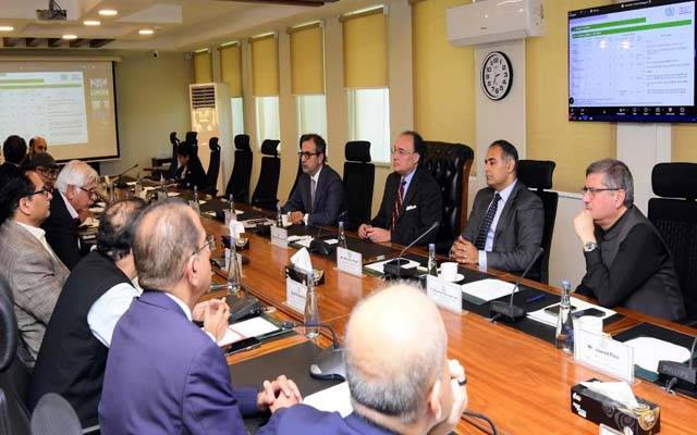 ملک میں پیٹرول اور ڈیزل کے وافر ذخائر موجود ہیں; وزارت خزانہ