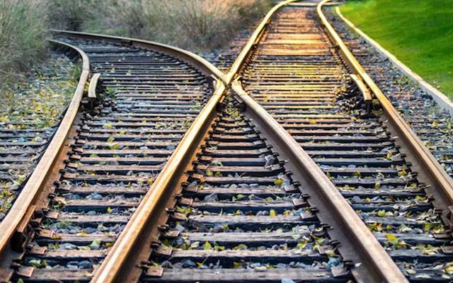  لودھراں: تیزگام ٹرین حادثہ ، 11 گھنٹے بعد بھی ٹریک بحال نہ کیے جاسکے