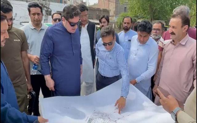 وزیر ہاؤسنگ بلال یاسین کا شہر میں جاری ترقیاتی منصوبوں کا دورہ