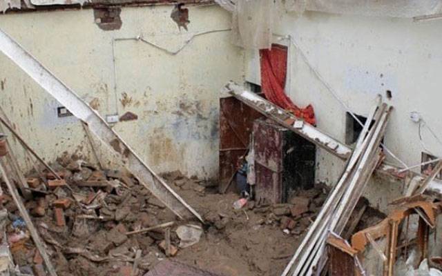 خیبرپختونخوا: بارشوں سے گھروں کی چھتیں، دیواریں گرنے کے واقعات، 9 افراد جاں بحق
