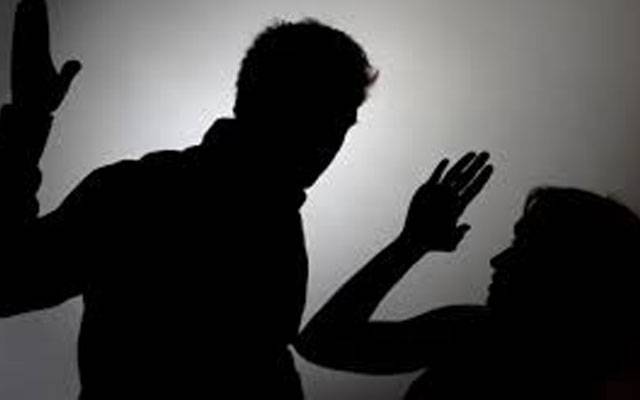 شادباغ: خاتون پر مبینہ تشدد، ظالم شوہر فرار